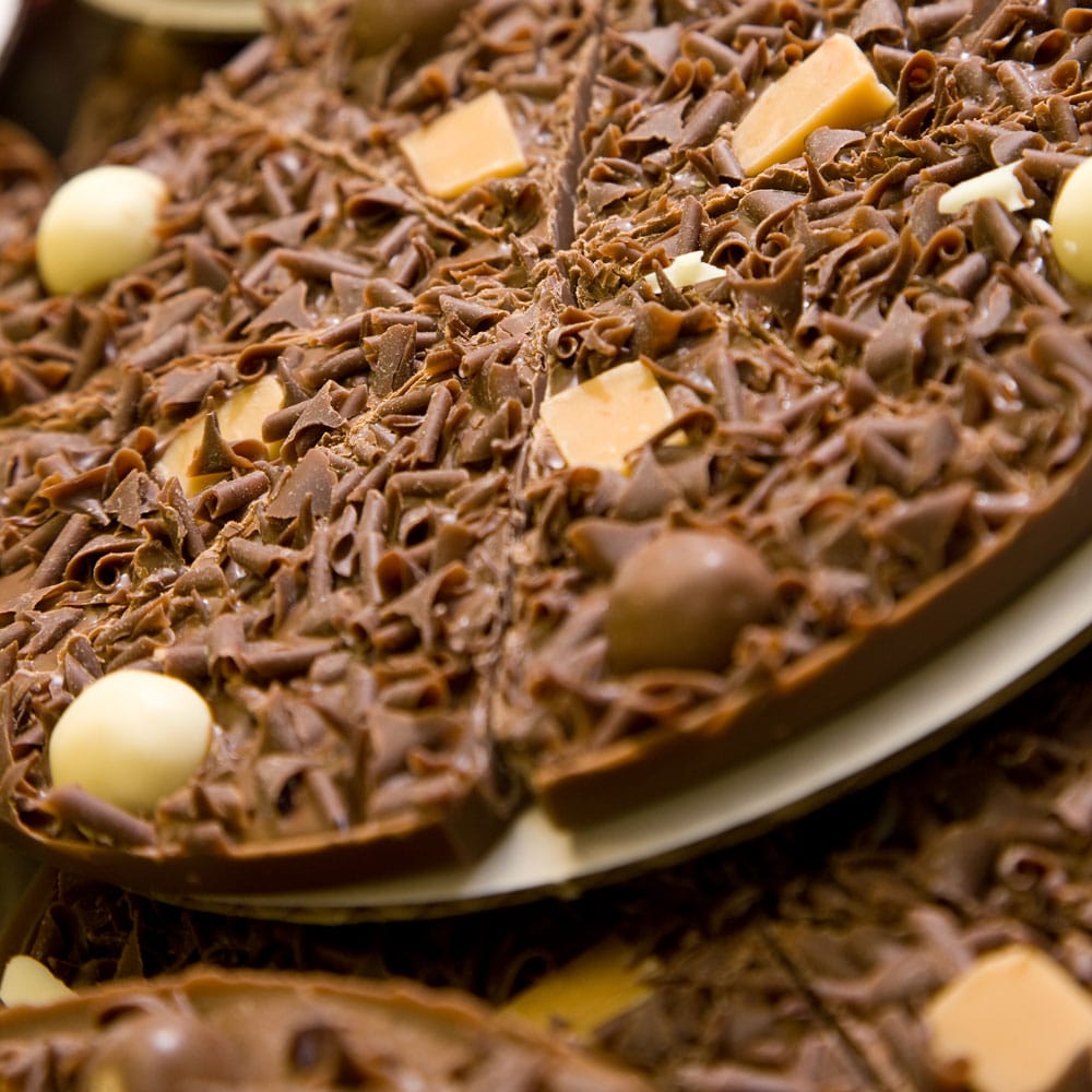 https://www.gourmetchocolatepizza.co.uk/images/products/general%20range/DYO-CLOSE.jpg