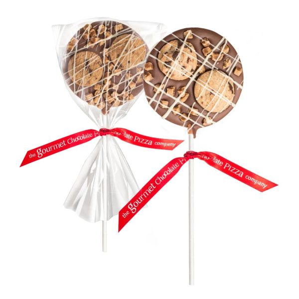 2 Biscuit and fudge milk chocolate lollipops